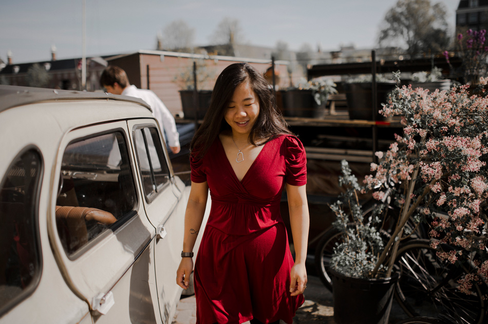 sunny engagement session in Amsterdam