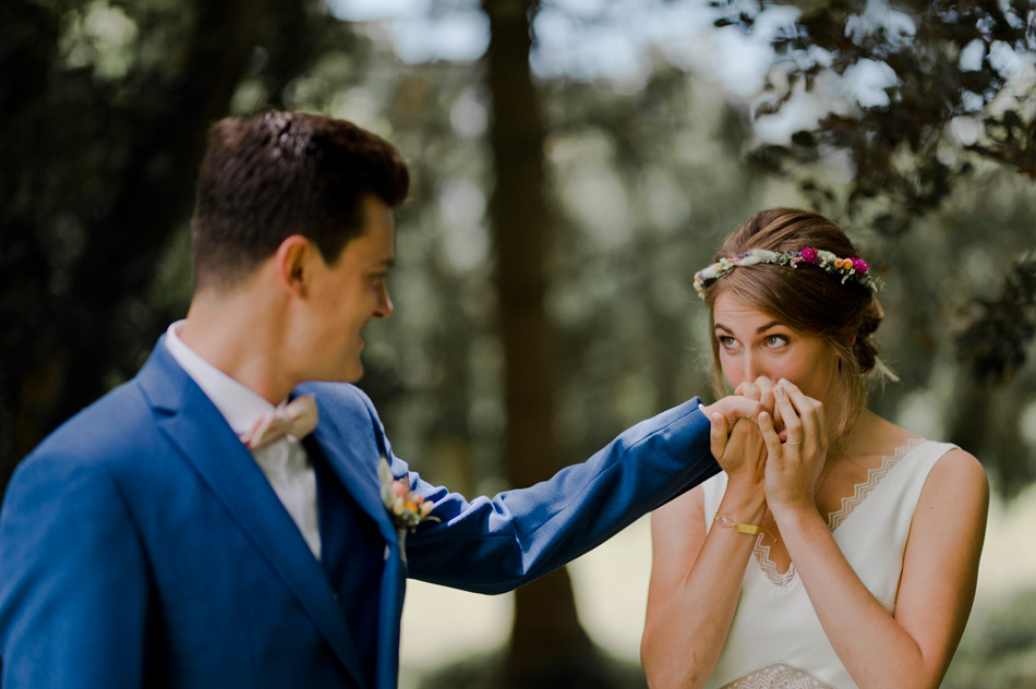 baise main de la mariée