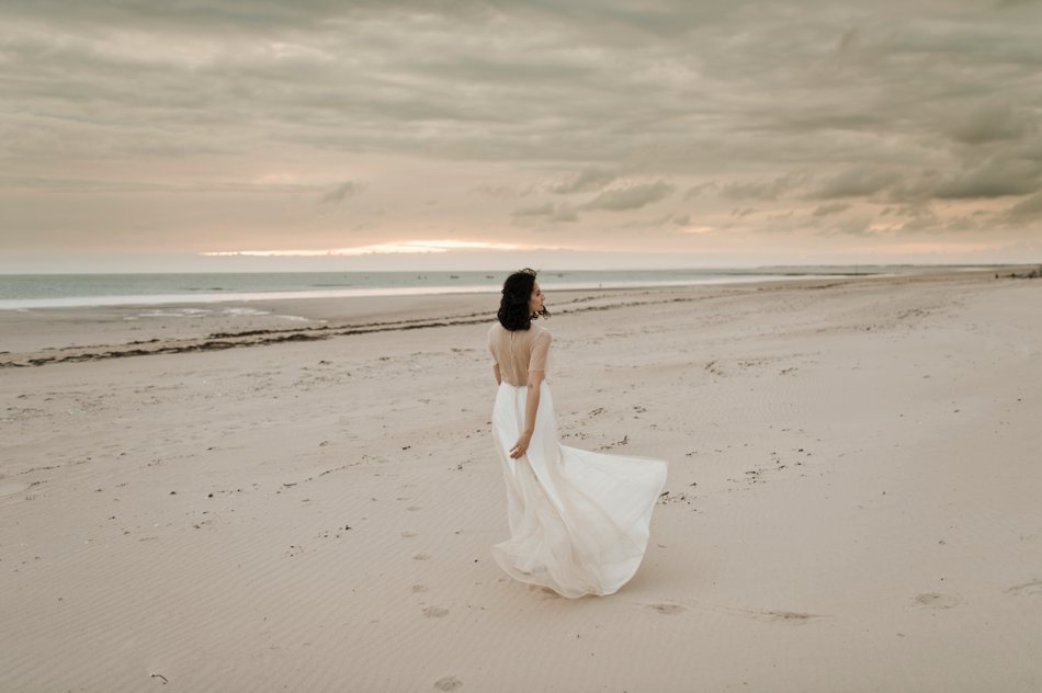 Robe de mariée sur la plage