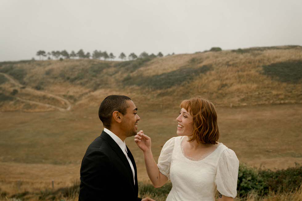 photographe couple sur les falaises d'etretat